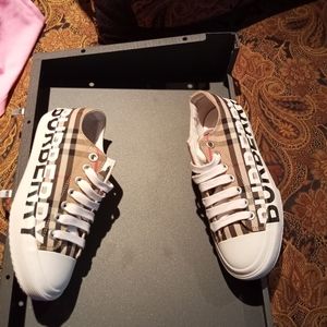 Burberry sneakers